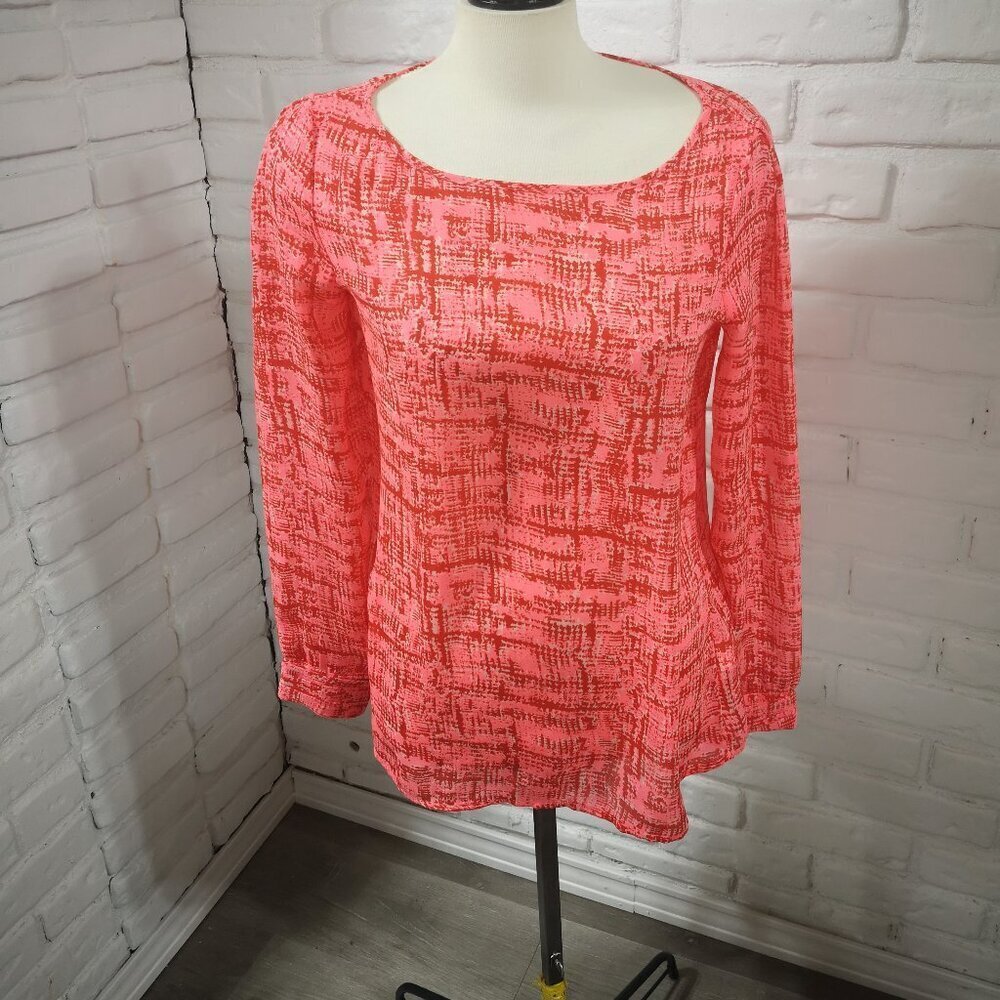 Banana Republic Ladies Size Small Red Pink White Pattern Made in India Blouse